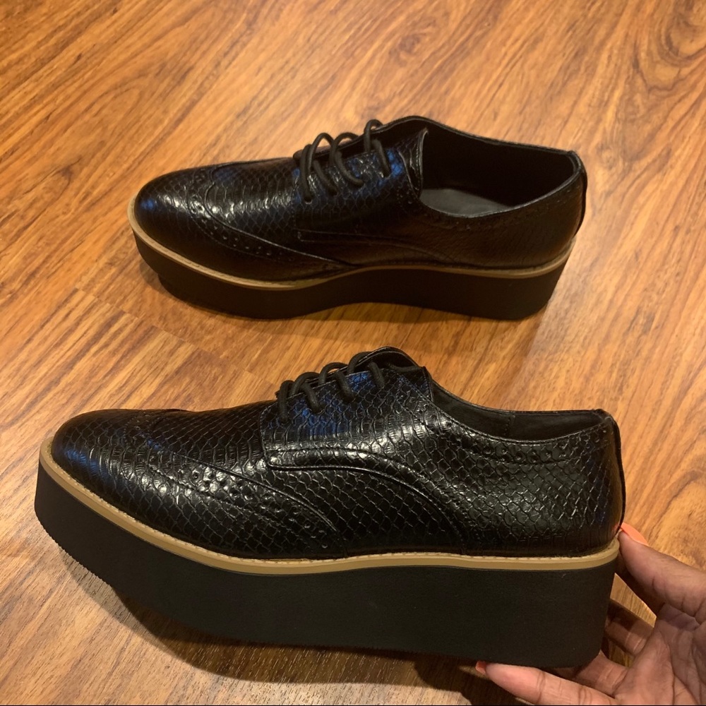 Madden girl platform oxfords size 10
